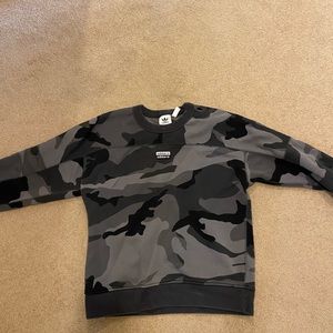 Adidas Graphic CAMO Crew Neck